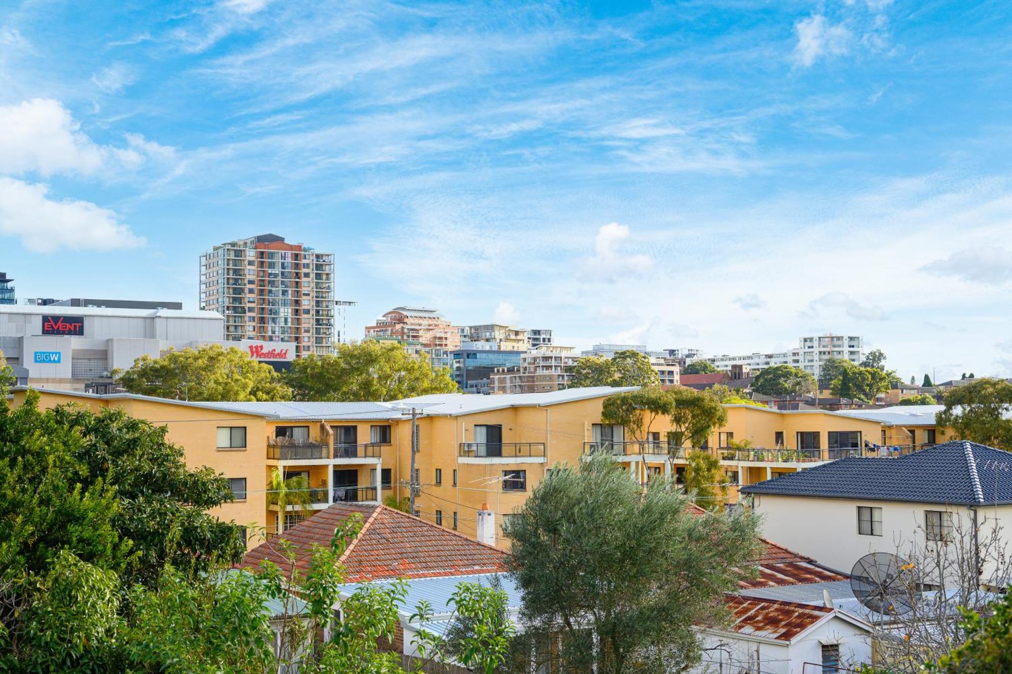 Hurstville Centre 2-Level Large House Sidney Dış mekan fotoğraf